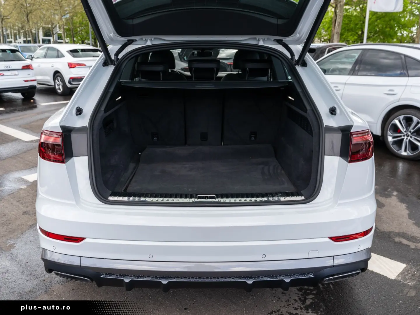 AUDI Q8 SUV 50TDI S line NAVI LED PANO HUD AHK 360
