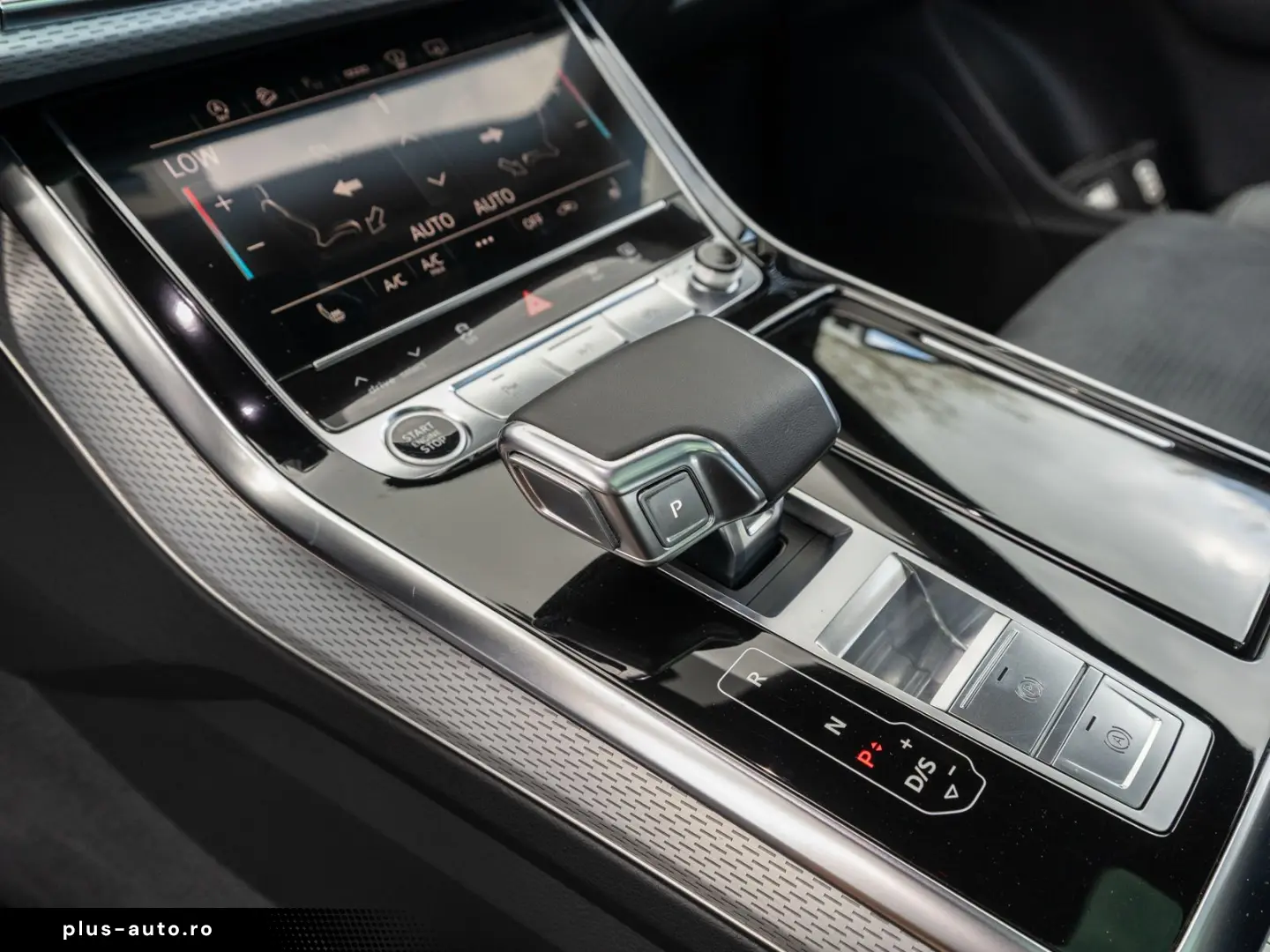 AUDI Q8 SUV 50TDI S line NAVI LED PANO HUD AHK 360