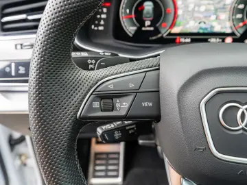 AUDI Q8 SUV 50TDI S line NAVI LED PANO HUD AHK 360