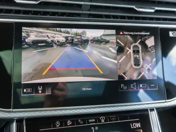 AUDI Q8 SUV 50TDI S line NAVI LED PANO HUD AHK 360
