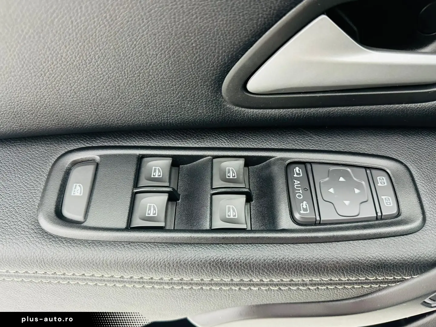 DACIA DUSTER 2023 1.3i E6 Garantie 12  Luni Rate Avans 0 Doa