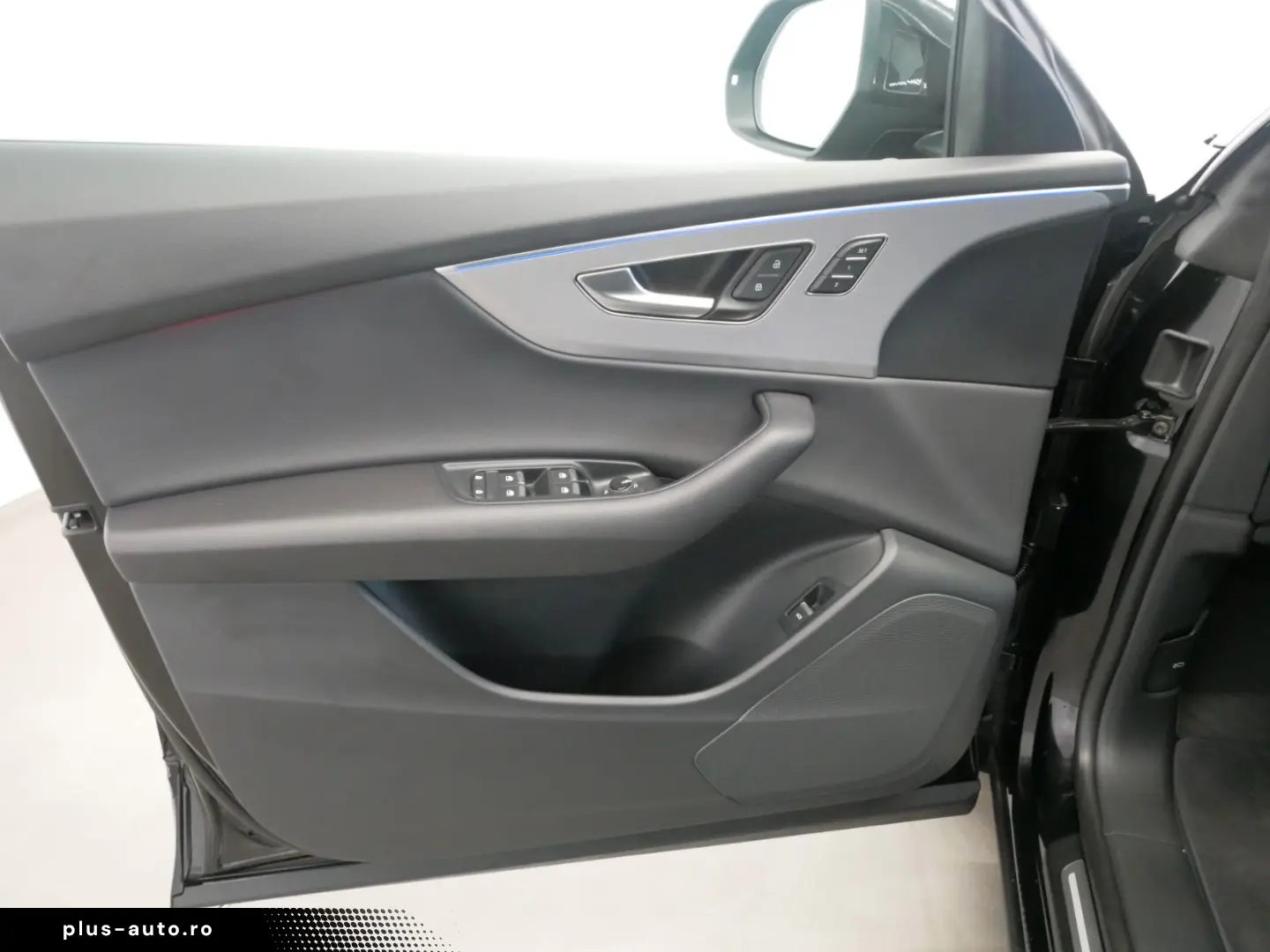 AUDI Q8 50 TDI quattro MATRIX AHK PANO HEAD-UP