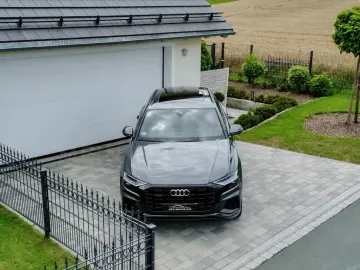 AUDI Q8 50 TDI quattro S LINE AHK B&O PANO 360 GRAD