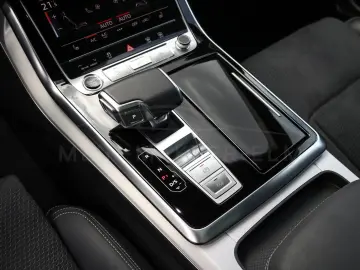 AUDI Q8 50 TDI quattro S LINE AHK B&O PANO 360 GRAD