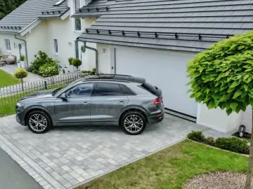 AUDI Q8 50 TDI quattro S LINE AHK B&O PANO 360 GRAD