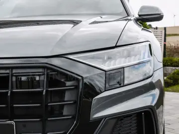 AUDI Q8 50 TDI quattro S LINE AHK B&O PANO 360 GRAD