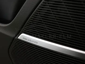 AUDI Q8 50 TDI quattro S LINE AHK B&O PANO 360 GRAD