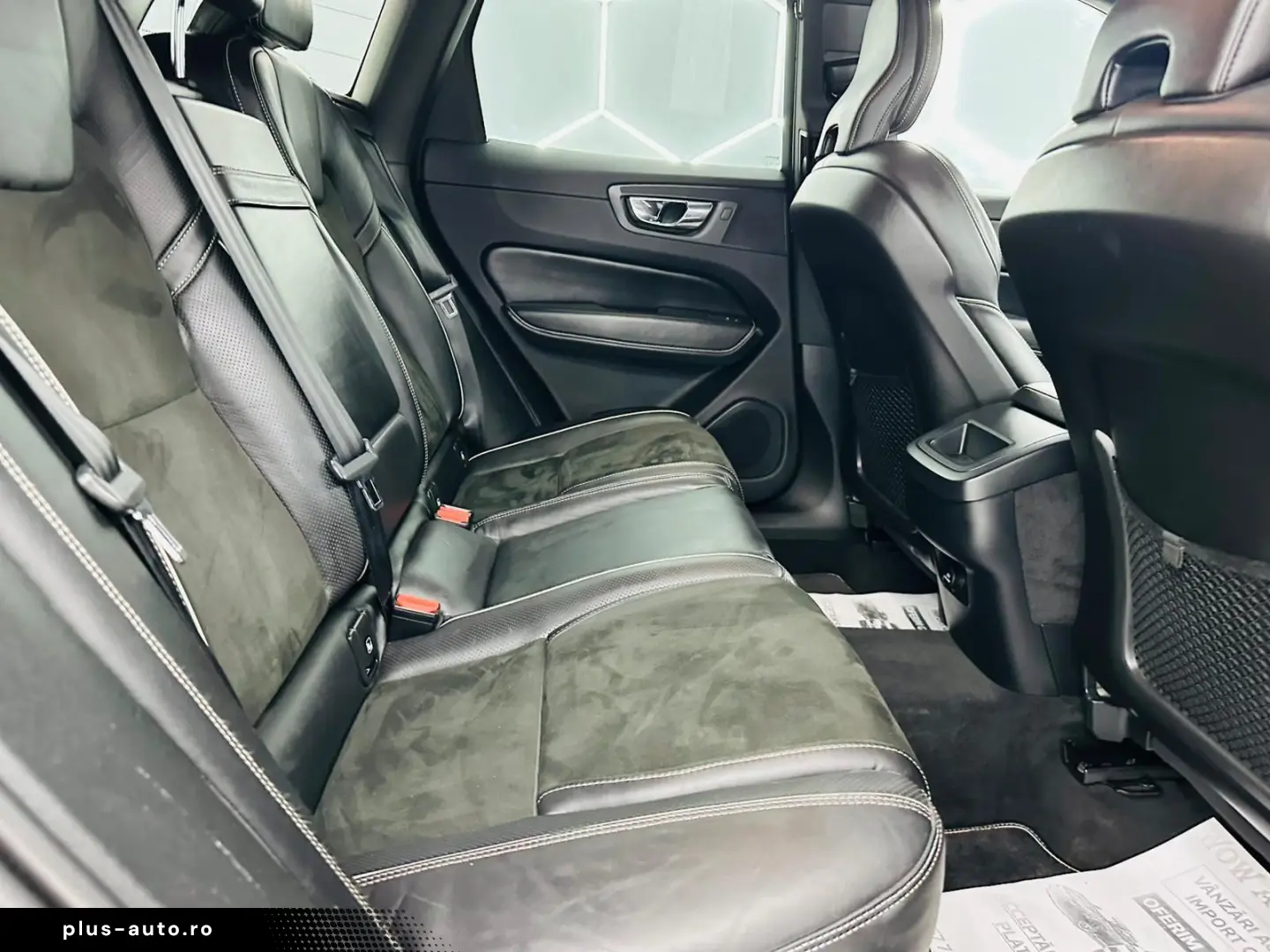 VOLVO Xc-60 2019 2.0D E6 R-Design Garantie 12 Luni Rate Avan