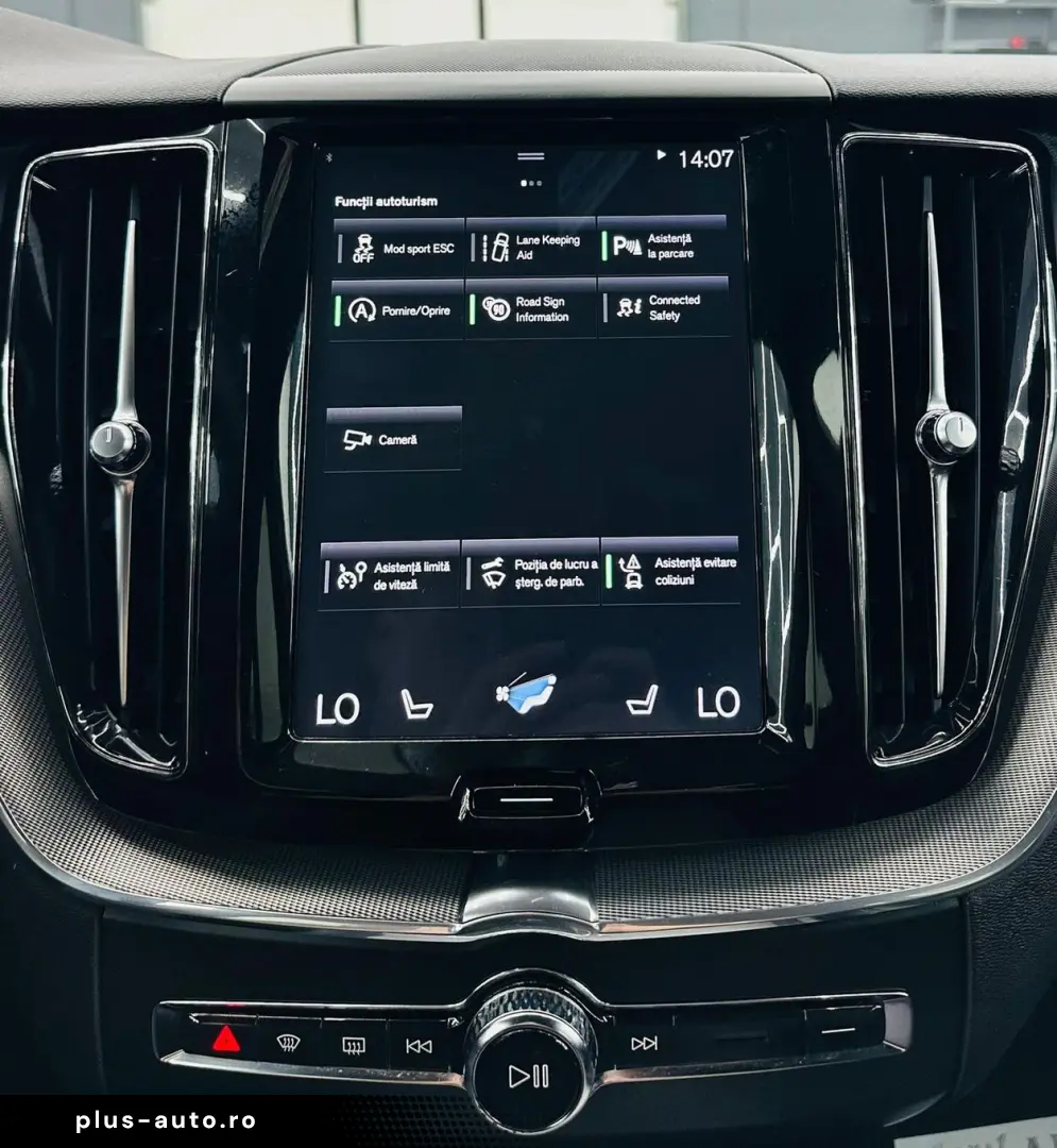 VOLVO Xc-60 2019 2.0D E6 R-Design Garantie 12 Luni Rate Avan