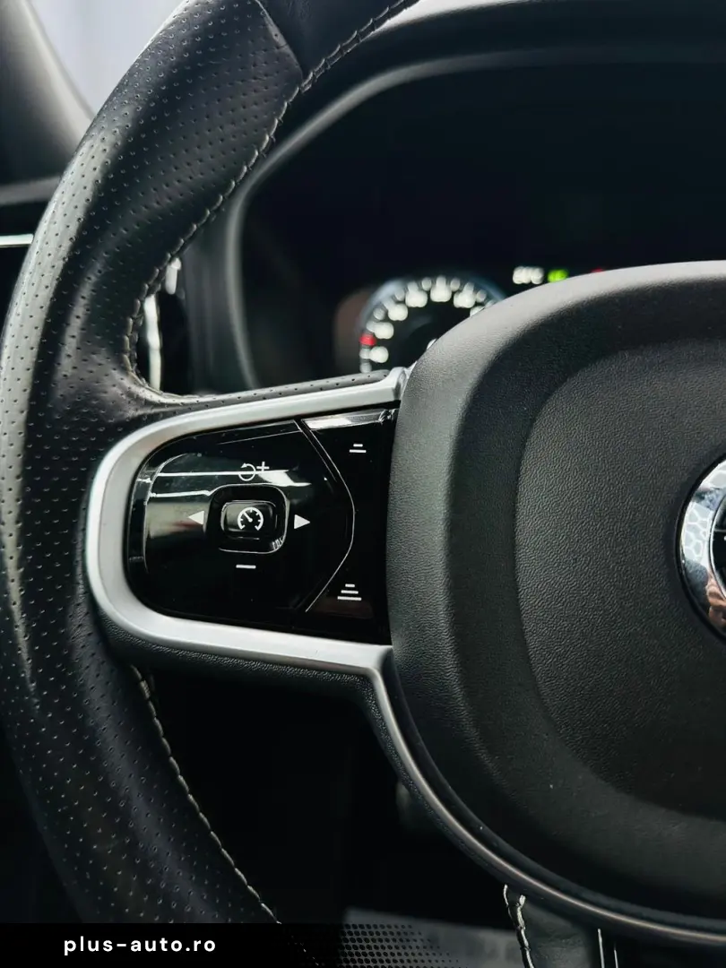 VOLVO Xc-60 2019 2.0D E6 R-Design Garantie 12 Luni Rate Avan