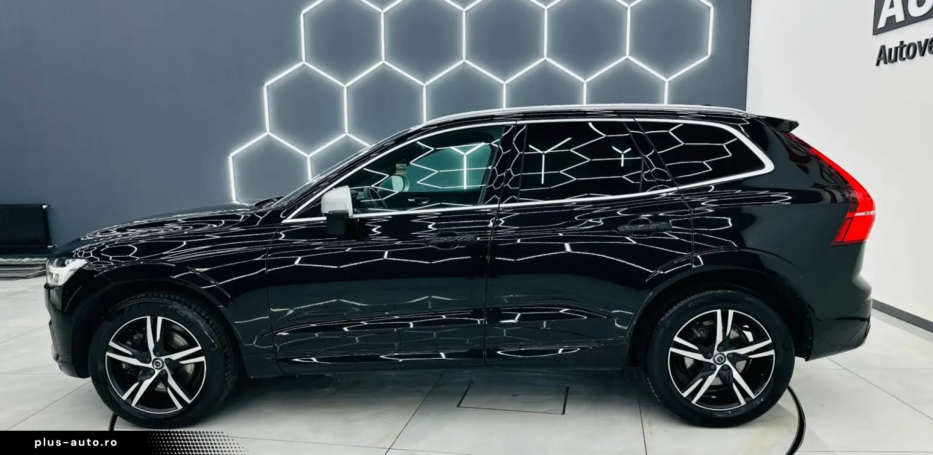 VOLVO Xc-60 2019 2.0D E6 R-Design Garantie 12 Luni Rate Avan