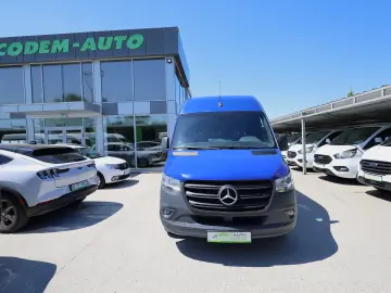 Mercedes-Benz Sprinter L2H2 2.2D 143CP Propulsie spate