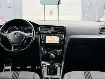 VOLKSWAGEN GOLF 2017 2.0D E6 Garantie 12  Luni Rate Avans 0