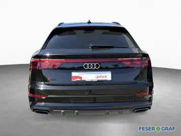 AUDI Q8 SUV