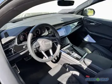 AUDI Q8 SUV
