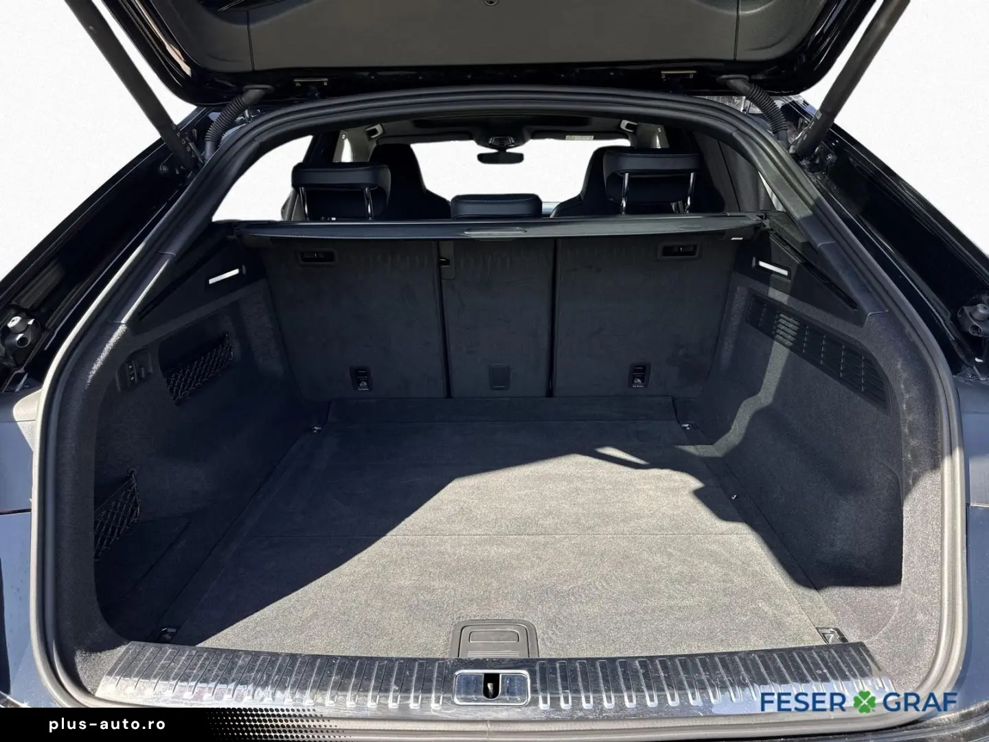 AUDI Q8 SUV