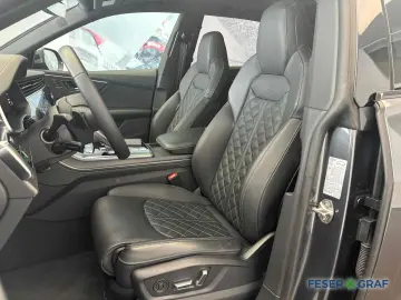 AUDI Q8 50 TDI qu. tiptr. 2 x S line - PANO - AHK -