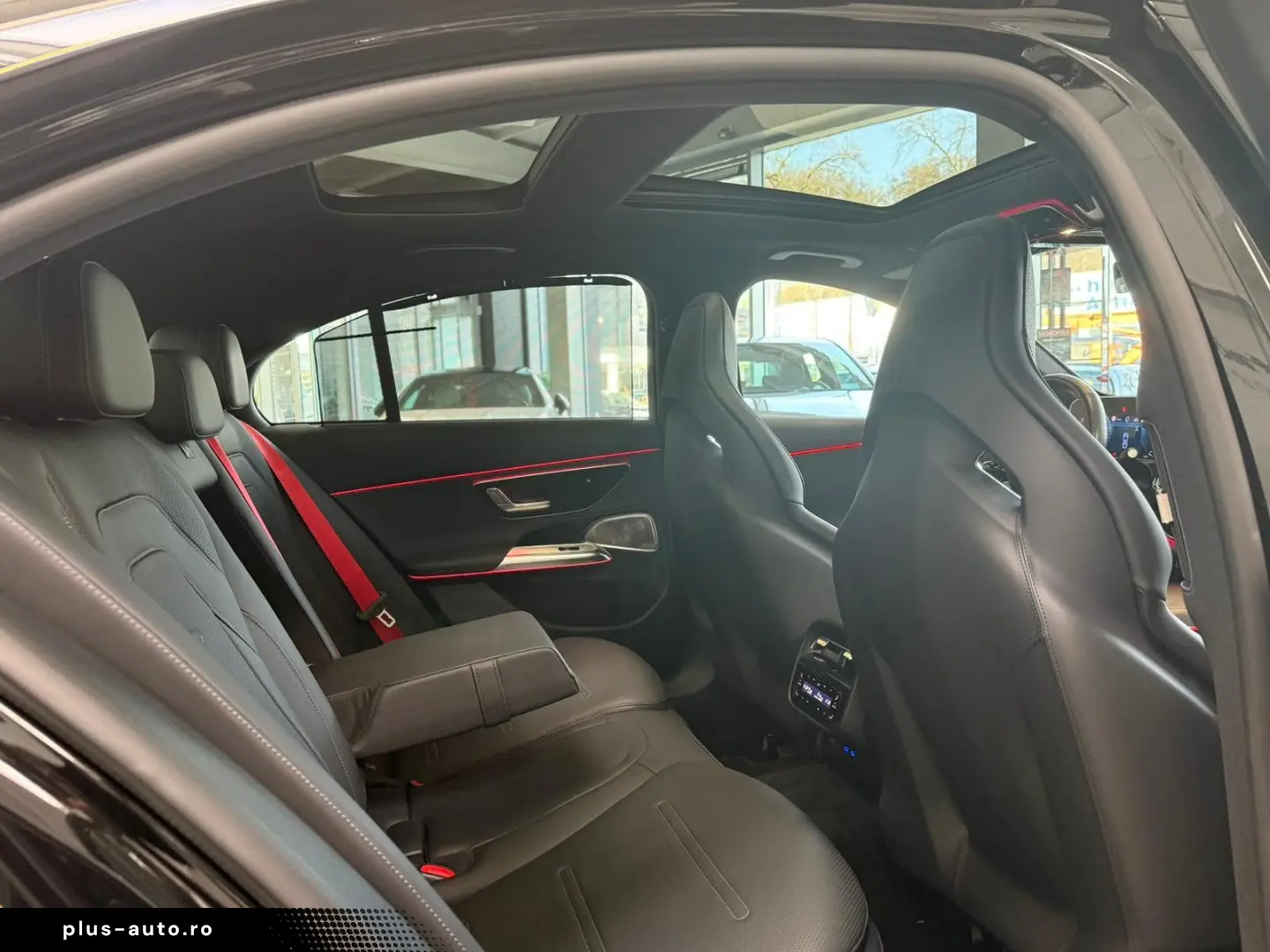 MERCEDES-BENZ E-Class 2024 — imagine 24