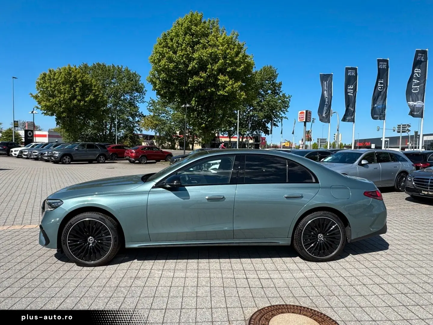 MERCEDES-BENZ E-Class 2023 — imagine 7
