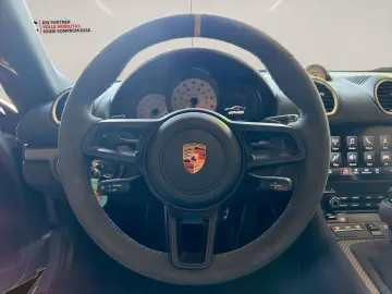 PORSCHE 718 Cayman GT4 RS Weissach-Paket Lift 20''