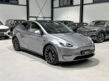 Tesla Model Y Dual Motor Performance Autopilot Avansat
