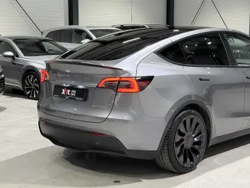 Tesla Model Y Dual Motor Performance Autopilot Avansat