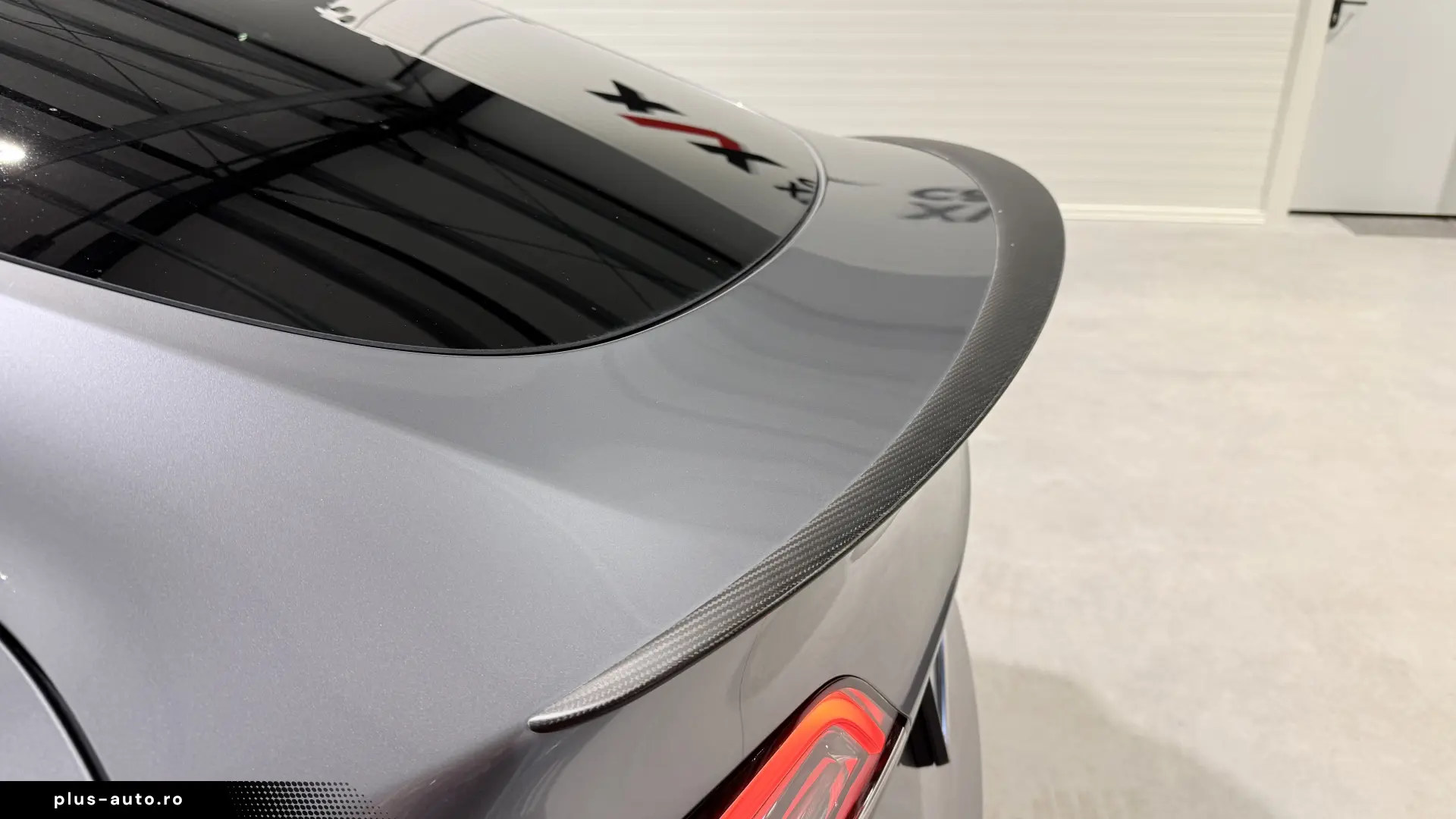 Tesla Model Y Dual Motor Performance Autopilot Avansat