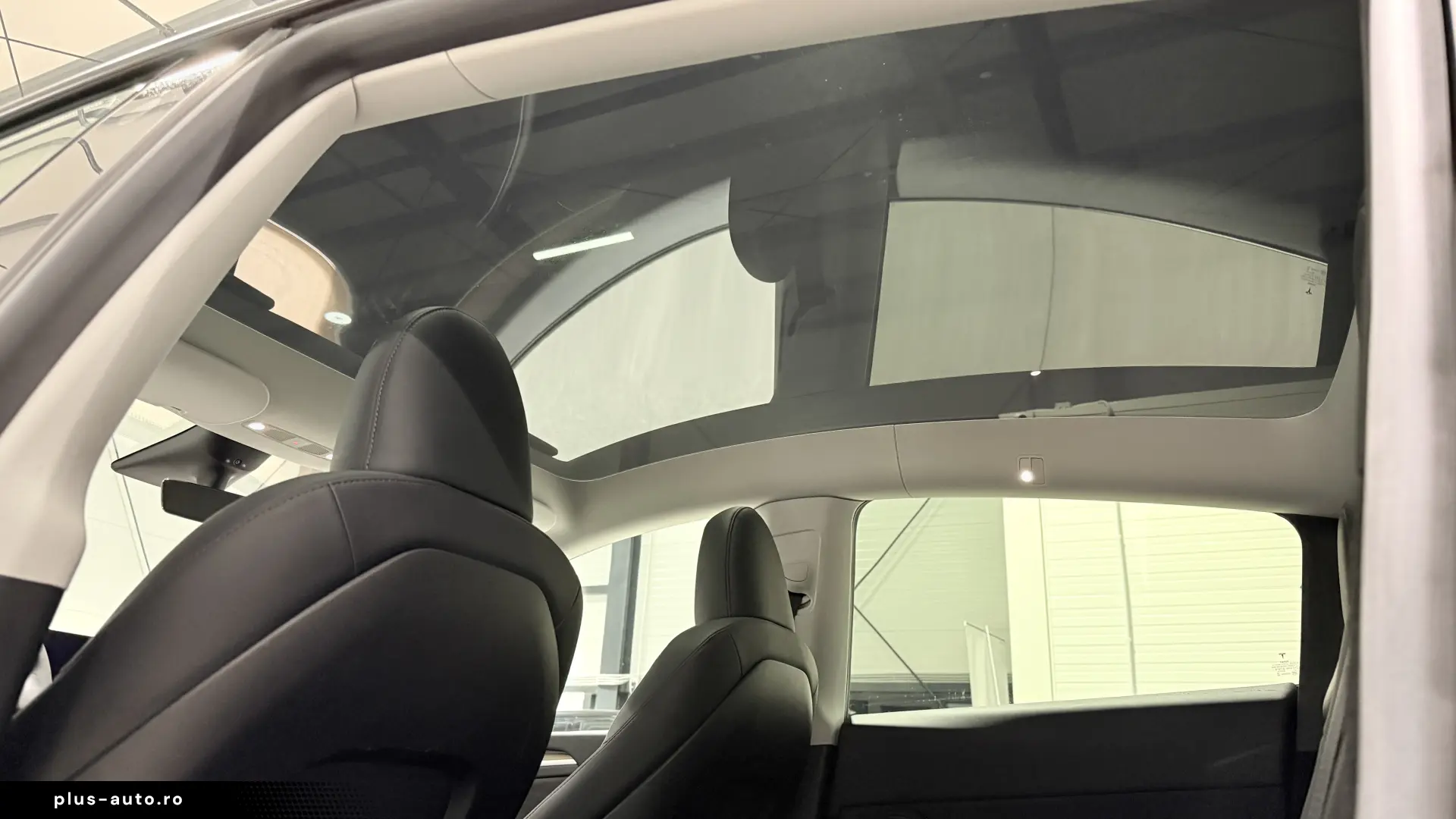 Tesla Model Y Dual Motor Performance Autopilot Avansat