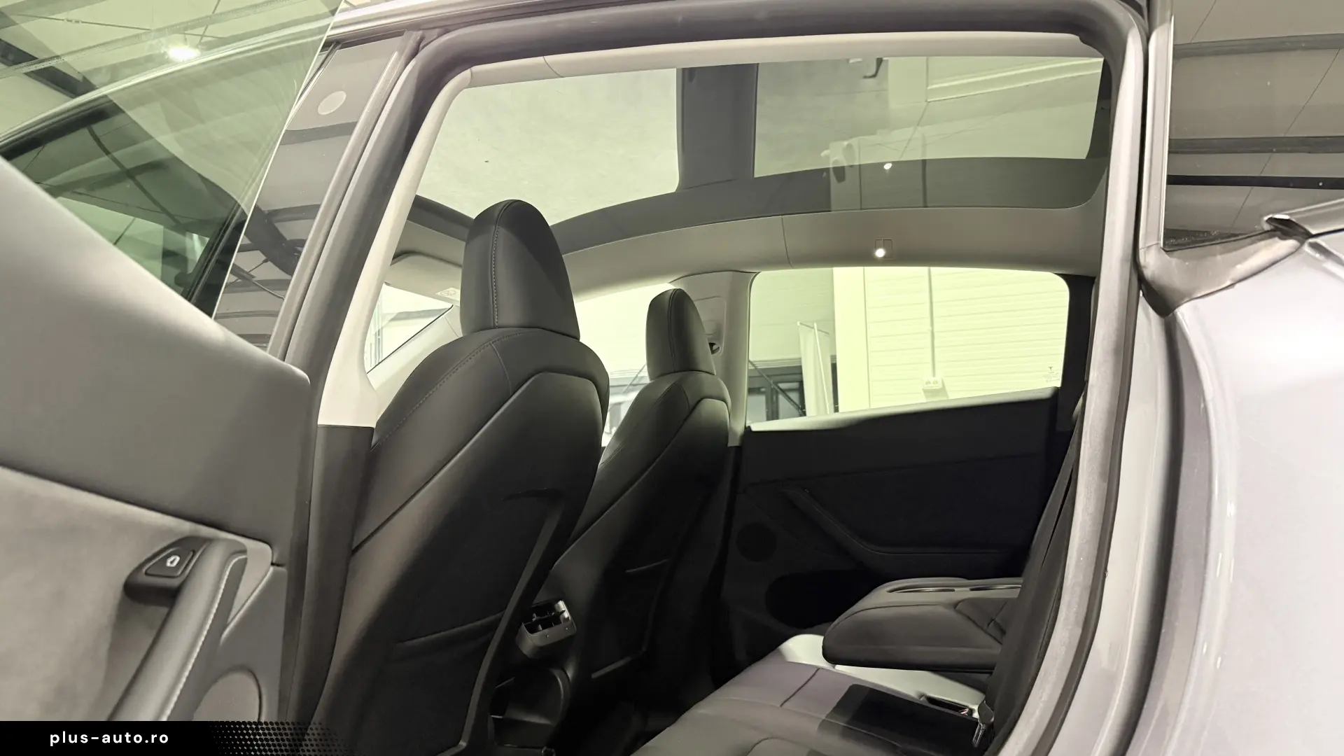 Tesla Model Y Dual Motor Performance Autopilot Avansat