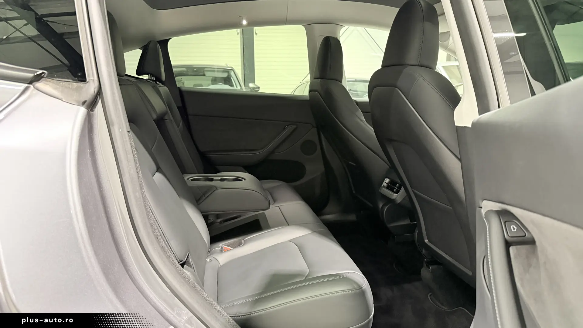 Tesla Model Y Dual Motor Performance Autopilot Avansat