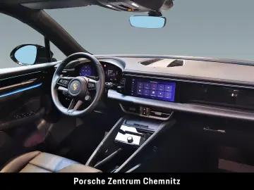 Porsche Macan 4 Electric