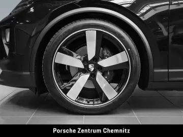 Porsche Macan 4 Electric