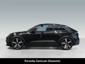 Porsche Macan 4 Electric