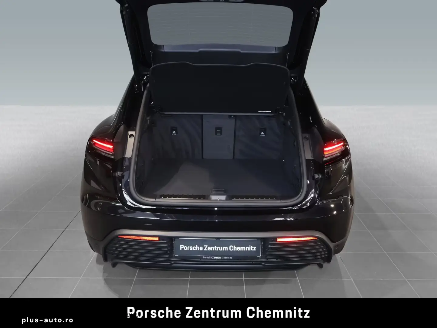 Porsche Macan 4 Electric