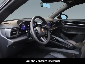Porsche Macan 4 Electric
