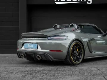 PORSCHE 718 Boxster Spyder RS WEISSACH PCCB PASM