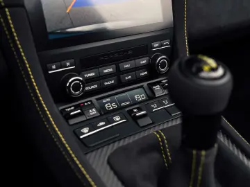 PORSCHE 718 Boxster Spyder RS WEISSACH PCCB PASM