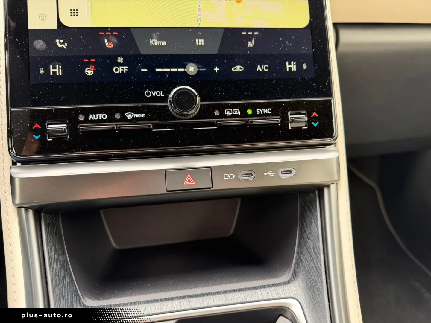 Lexus LBX Elegant  Leder Weiß  LED  Kamera