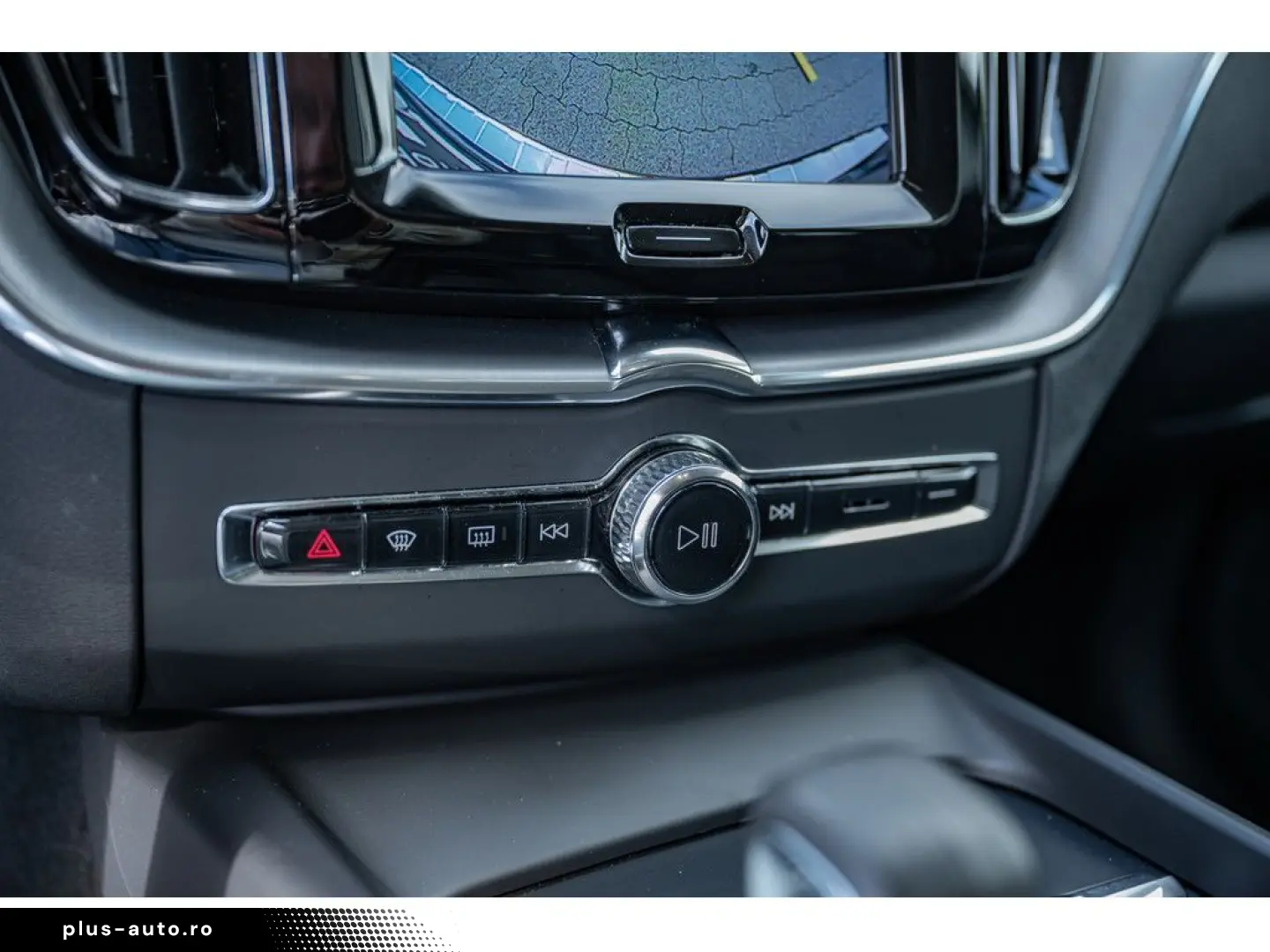 VOLVO XC60 2021 — imagine 17