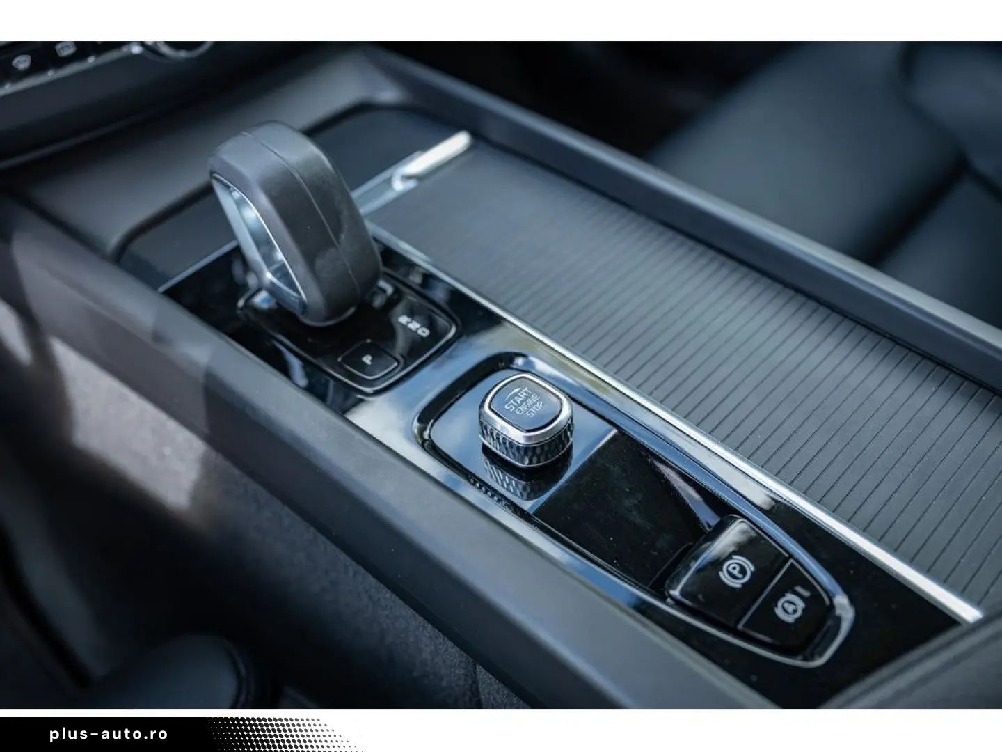 VOLVO XC60 2021 — imagine 18