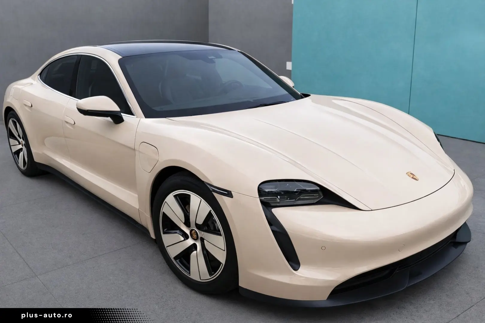 PORSCHE Taycan 4S   VOLL  PANORAMA HUD 360 MATRIX