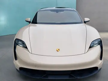 PORSCHE Taycan 4S   VOLL  PANORAMA HUD 360 MATRIX