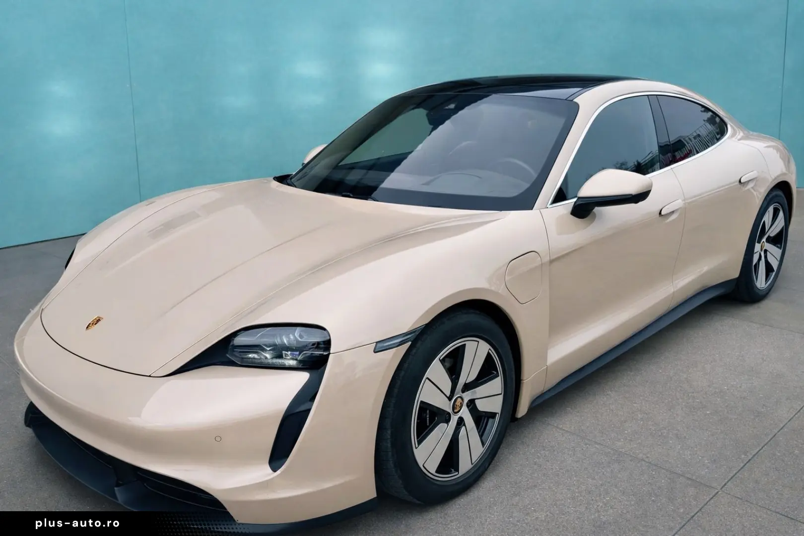 PORSCHE Taycan 4S   VOLL  PANORAMA HUD 360 MATRIX