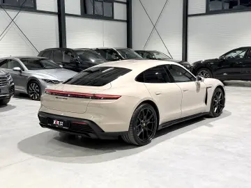 Porsche Taycan GTS Burmester Pneumatic Alcantara
