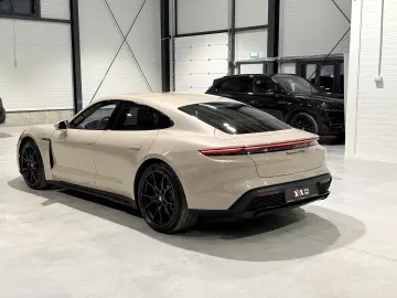 Porsche Taycan GTS Burmester Pneumatic Alcantara