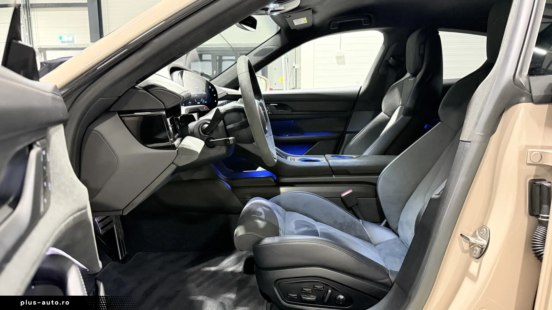 Porsche Taycan GTS Burmester Pneumatic Alcantara