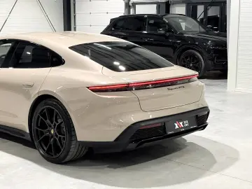Porsche Taycan GTS Burmester Pneumatic Alcantara