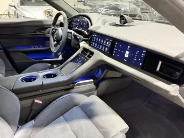 Porsche Taycan GTS Burmester Pneumatic Alcantara