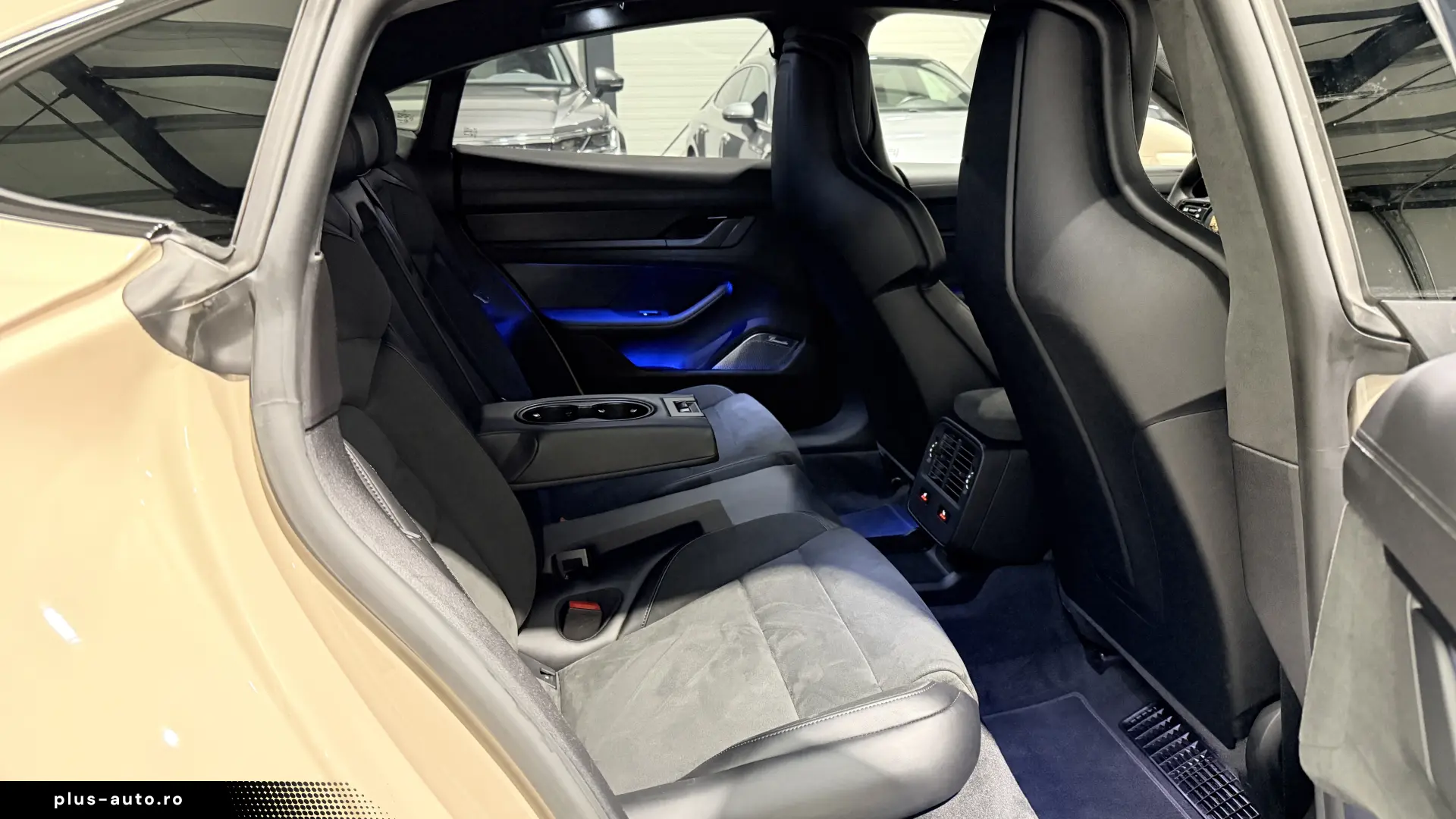 Porsche Taycan GTS Burmester Pneumatic Alcantara