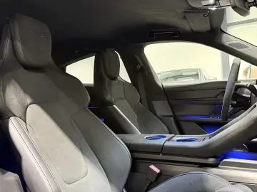 Porsche Taycan GTS Burmester Pneumatic Alcantara
